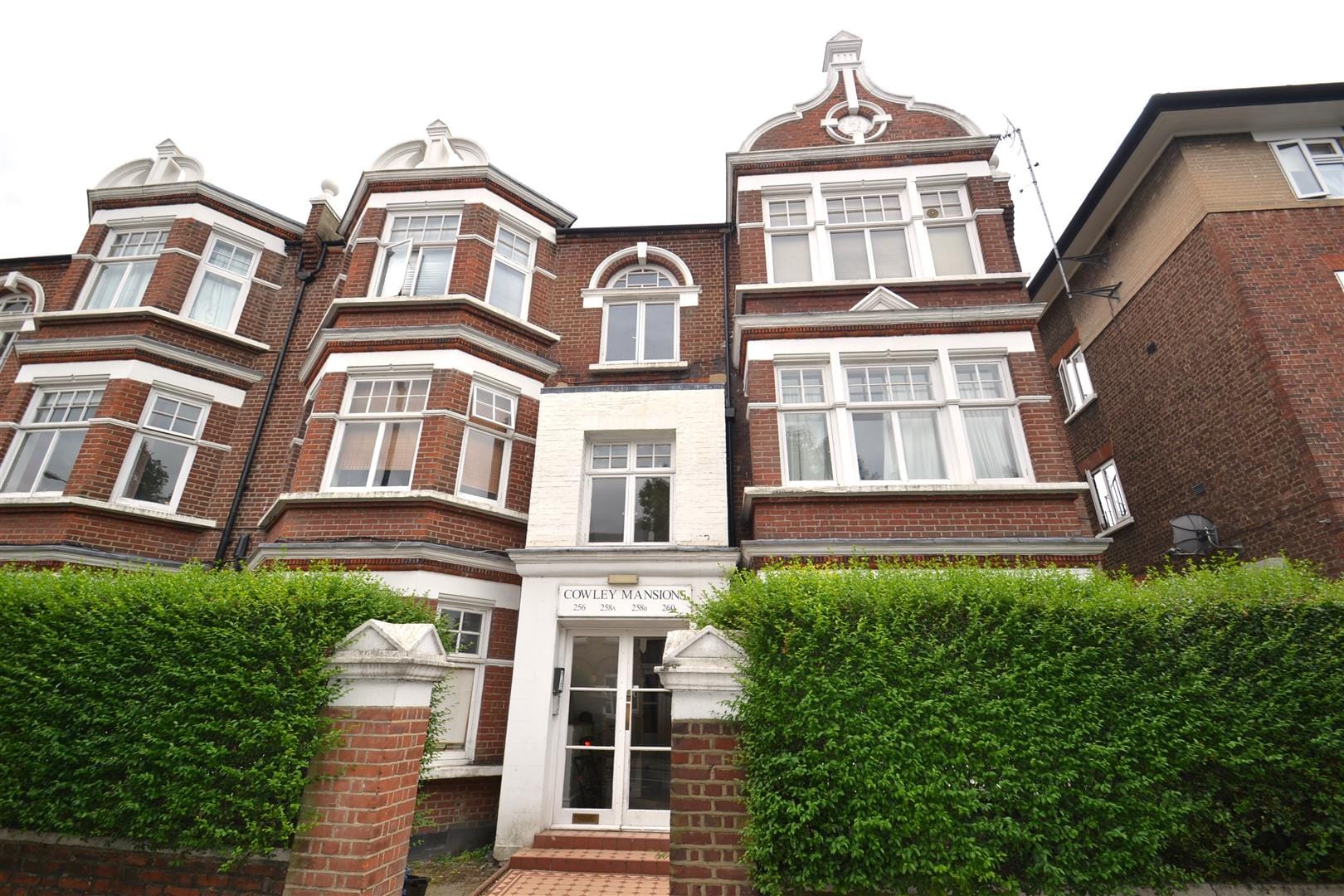 2 bedroom Flat Let