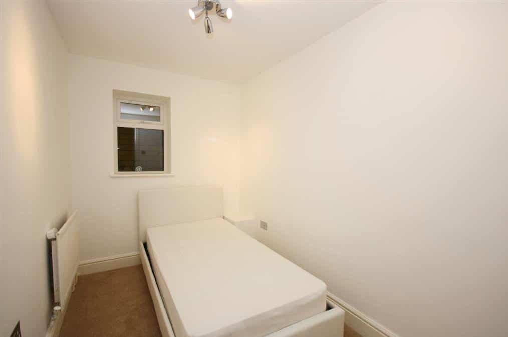 2 bedroom Flat Let