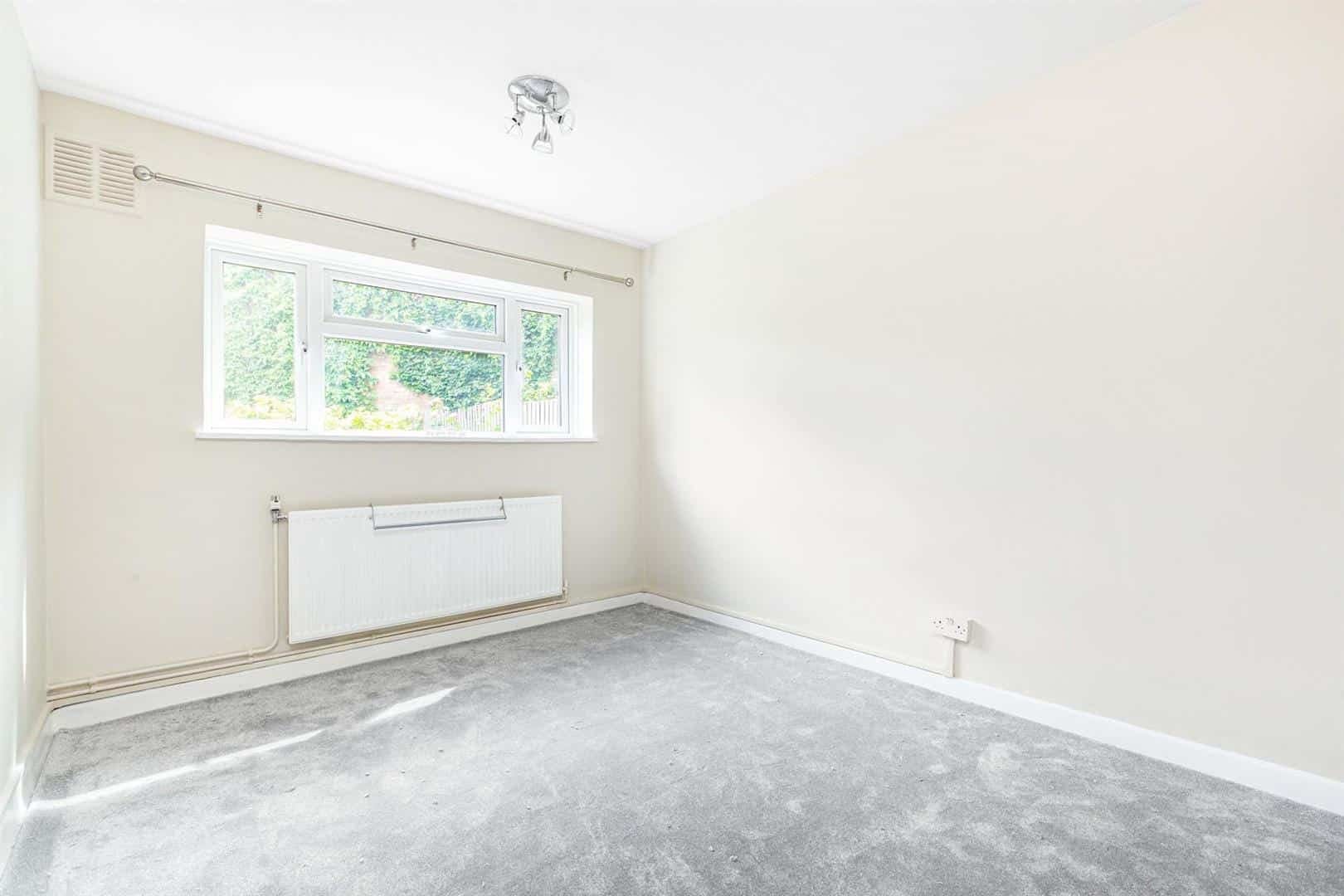1 bedroom Flat Let