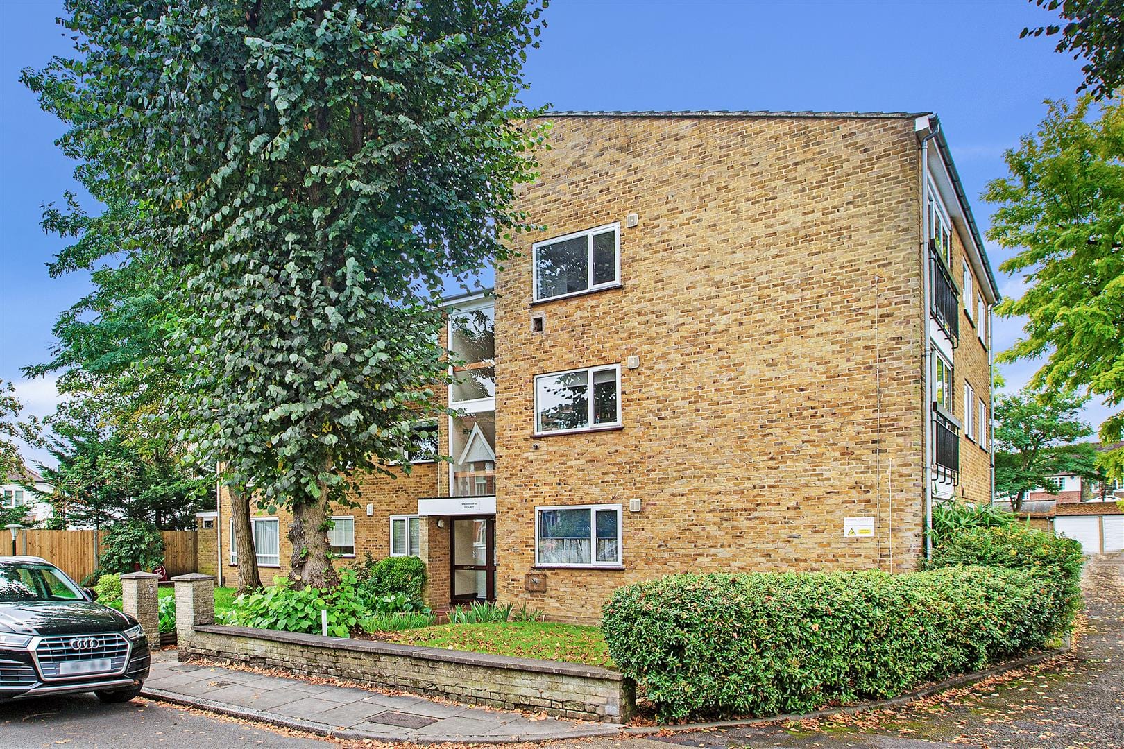 1 bedroom Flat Let