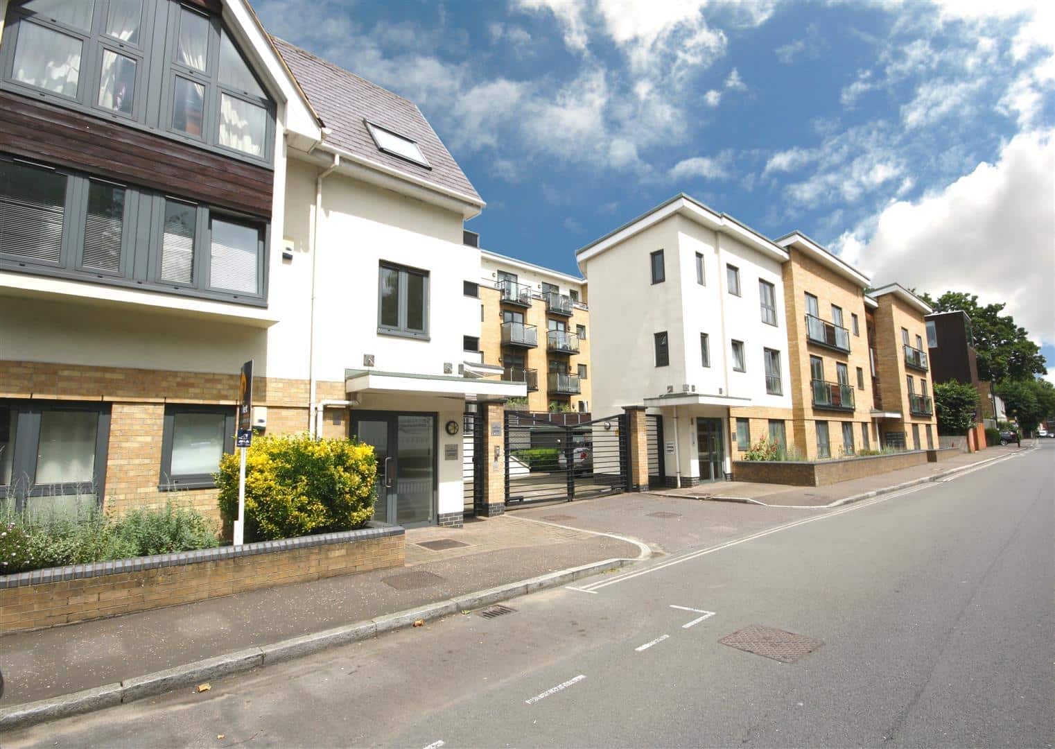 1 bedroom Flat Let