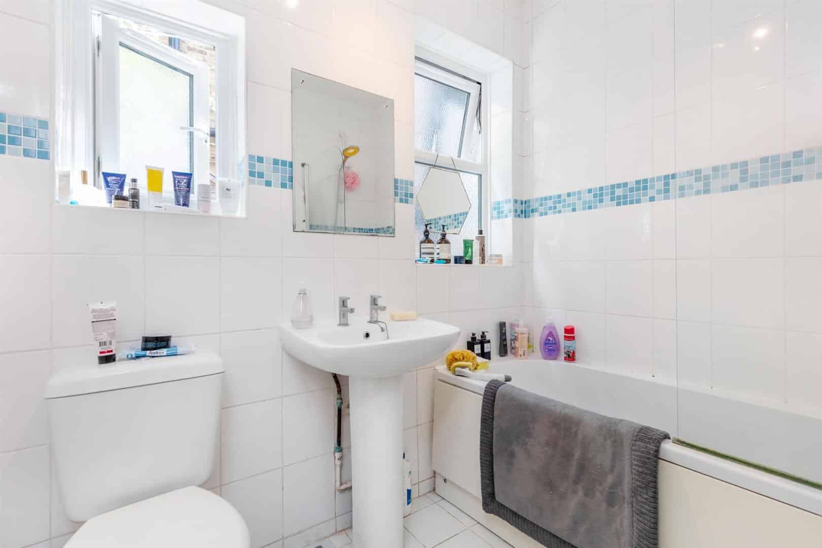 1 bedroom Flat Let