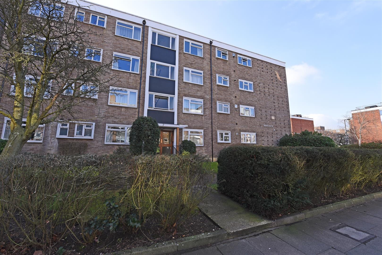 3 bedroom Flat Let