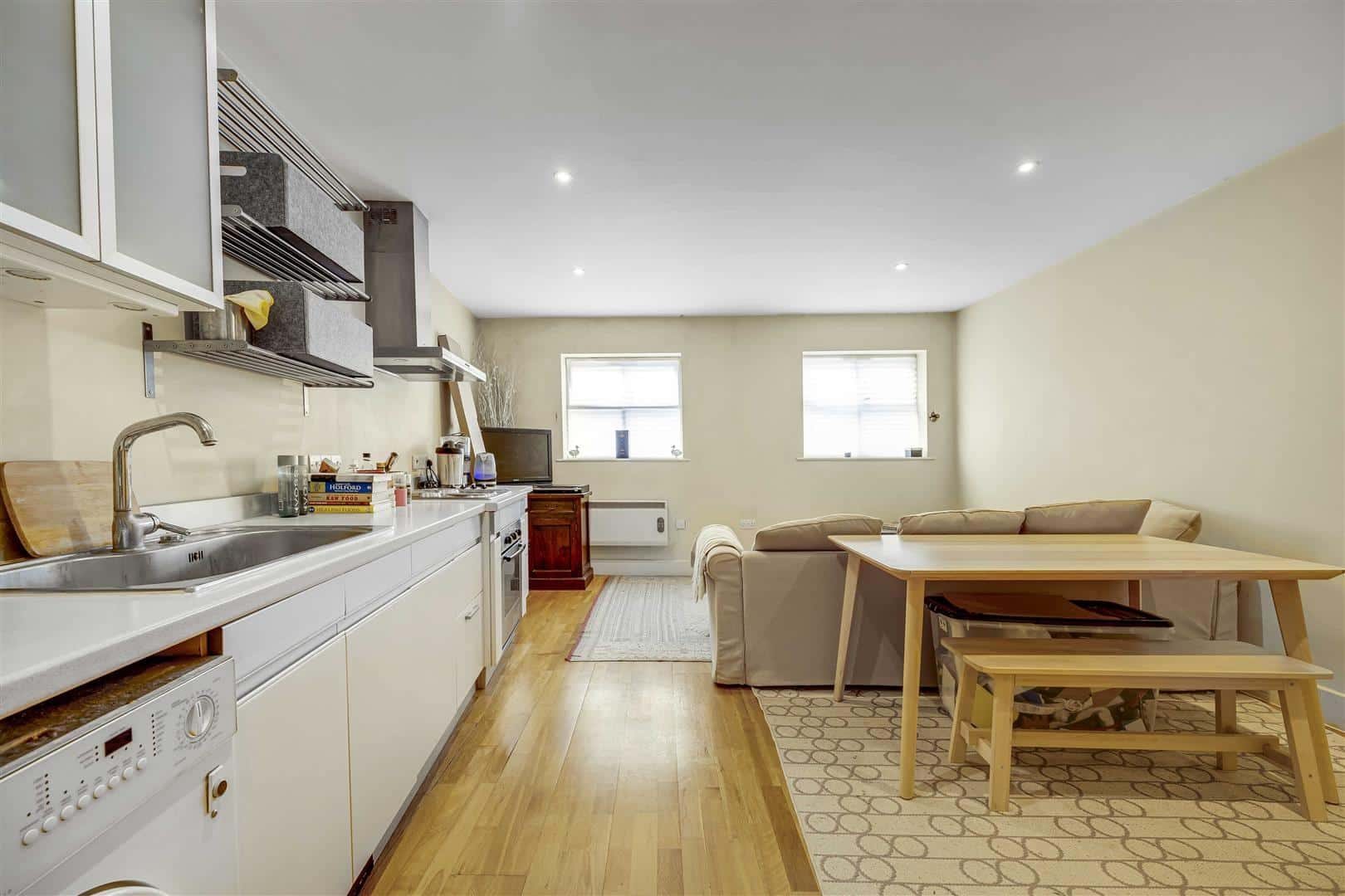 1 bedroom Flat Let