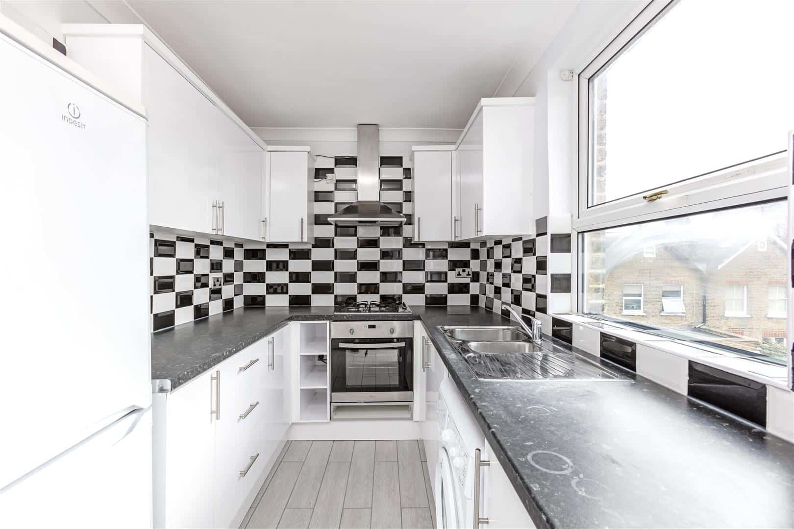 3 bedroom Flat Let