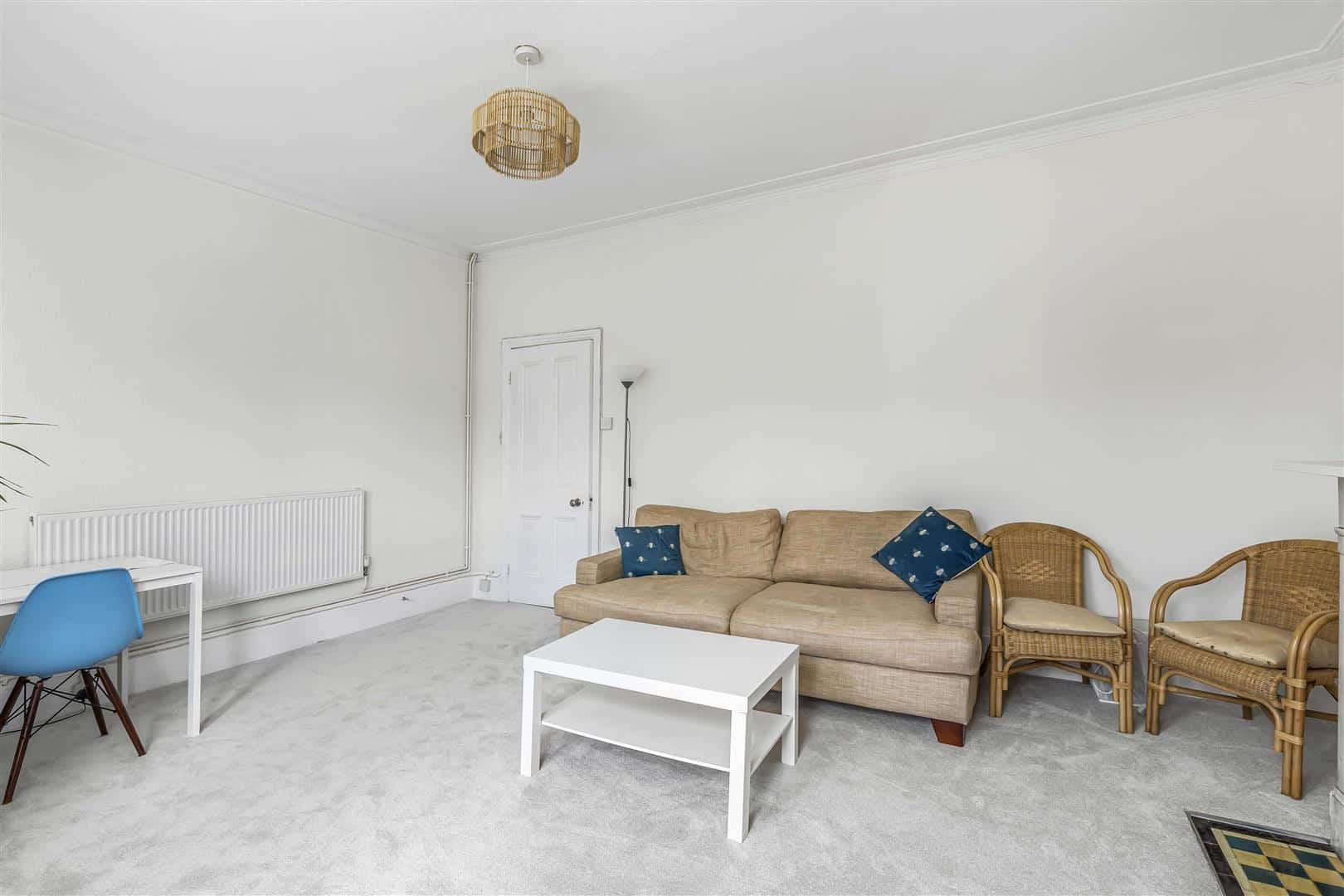 1 bedroom Flat Let