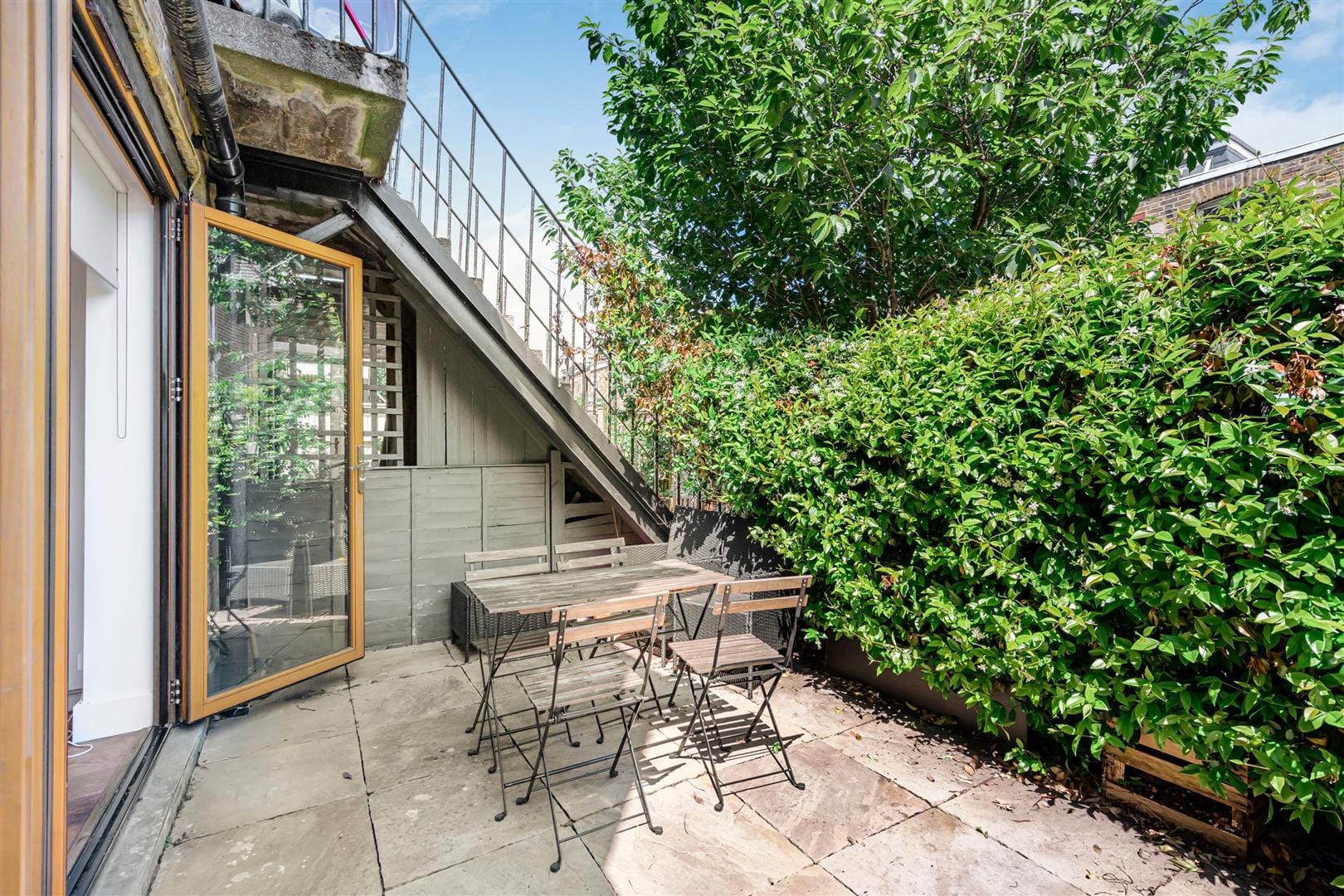 2 bedroom Flat Let
