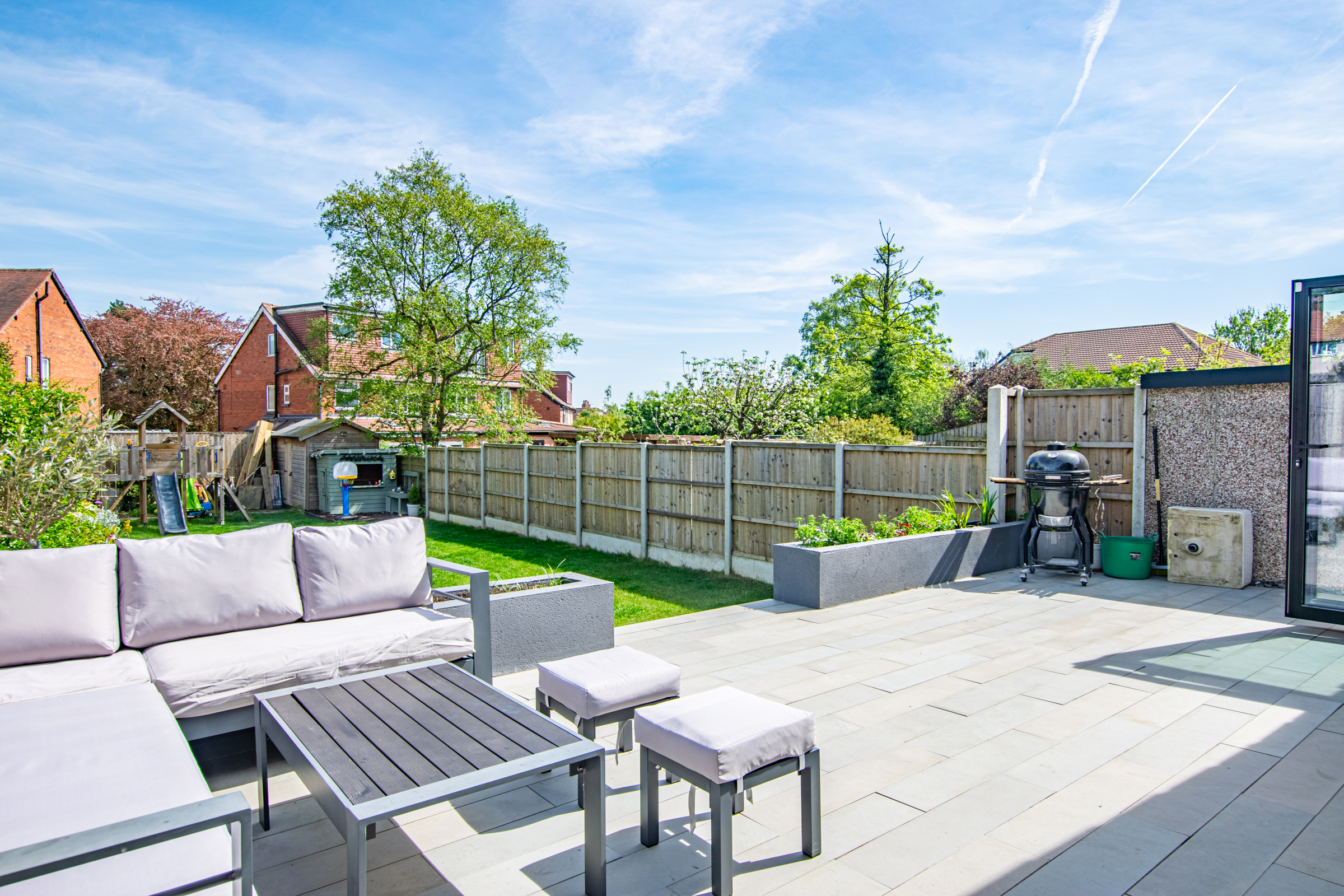 4 bedroom Detached bungalow Under Offer