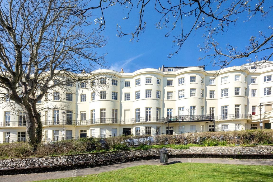 5 bedroom Town house For Sale