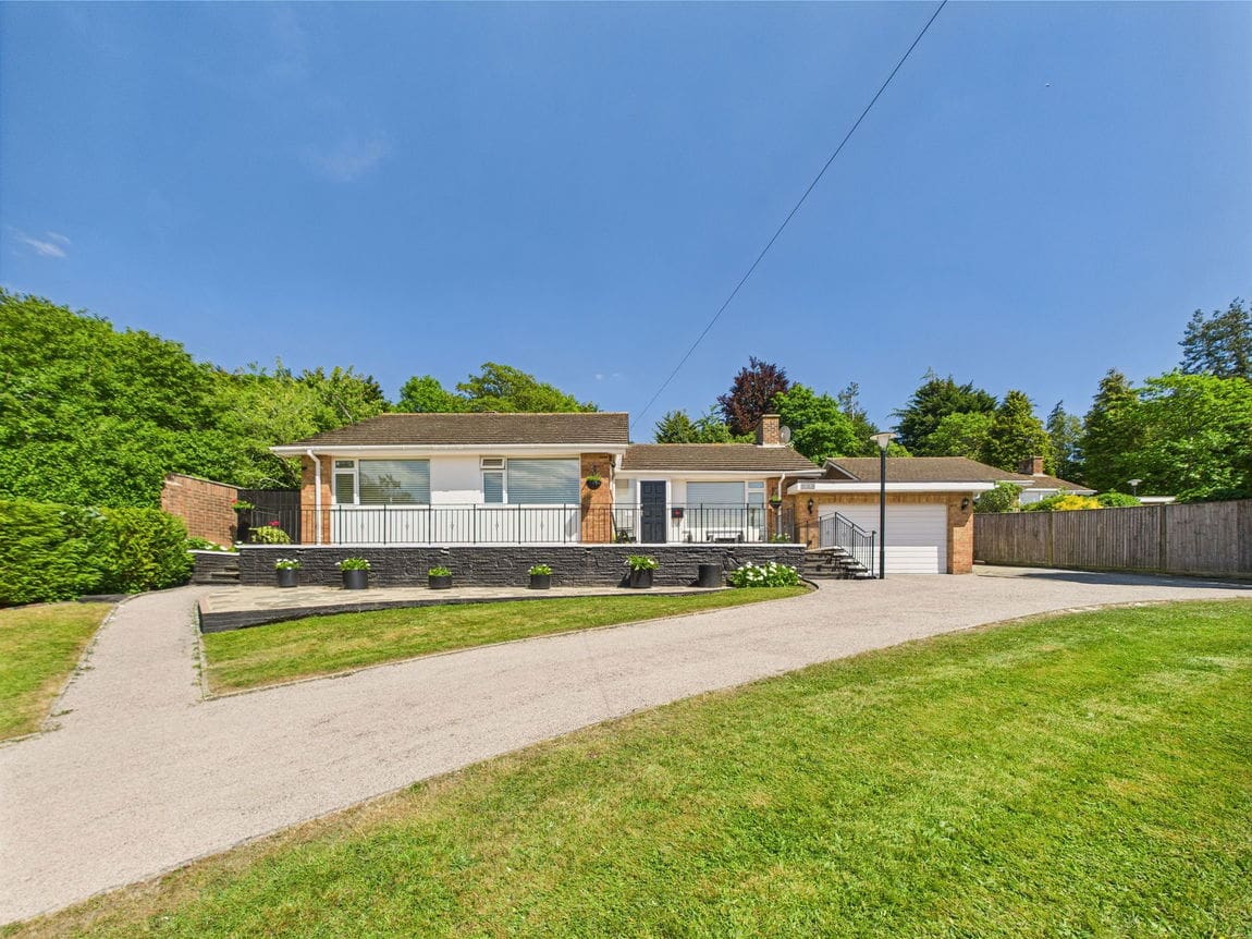 3 bedroom Bungalow For Sale