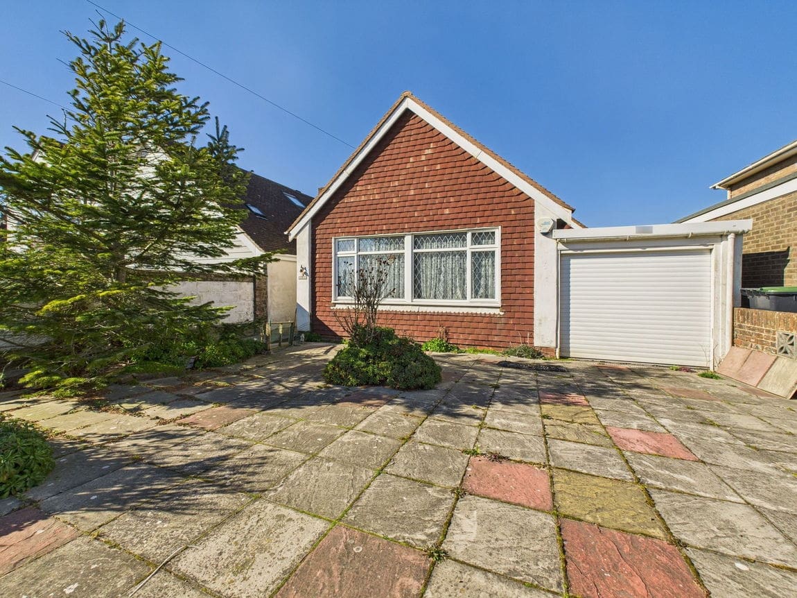 2 bedroom Bungalow For Sale