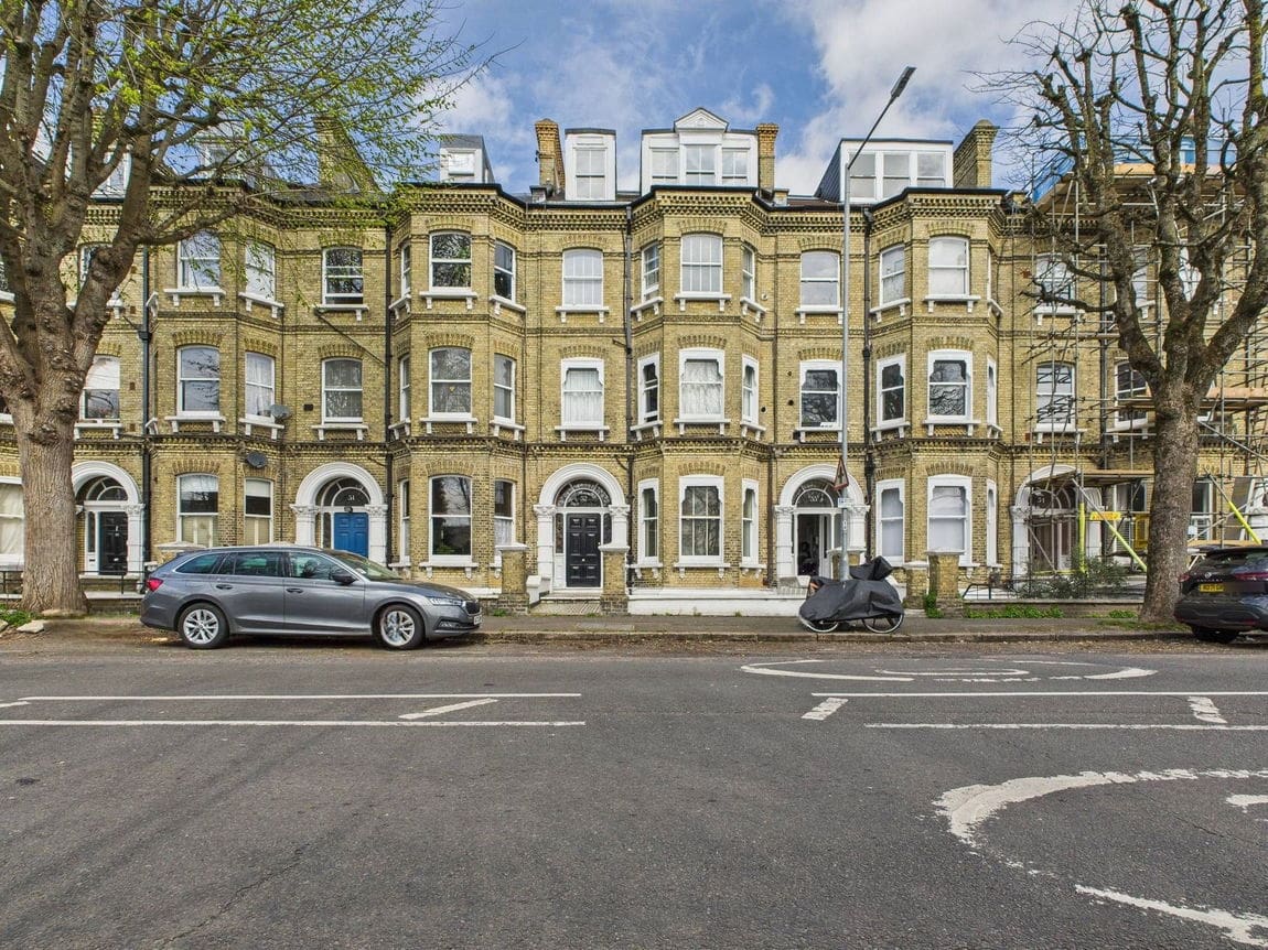 1 bedroom Flat Under Offer