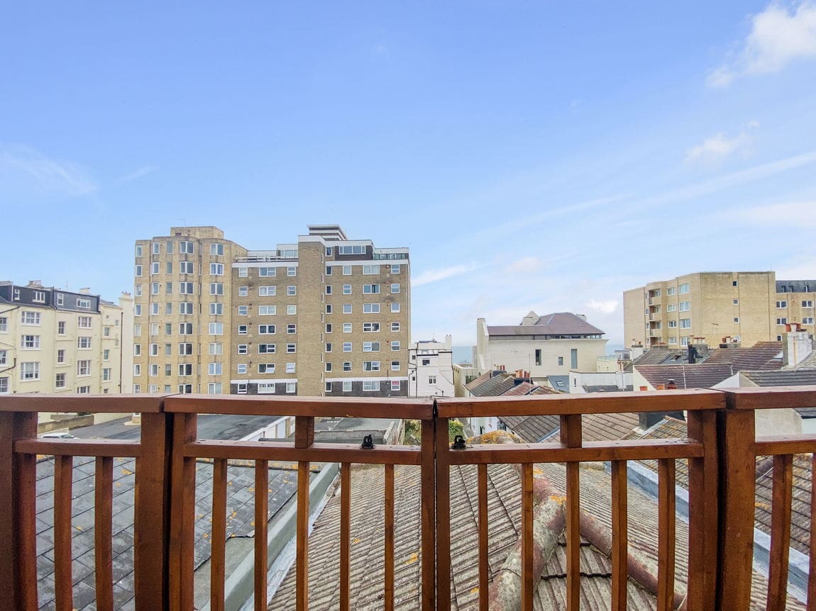 2 bedroom Apartment Under Offer