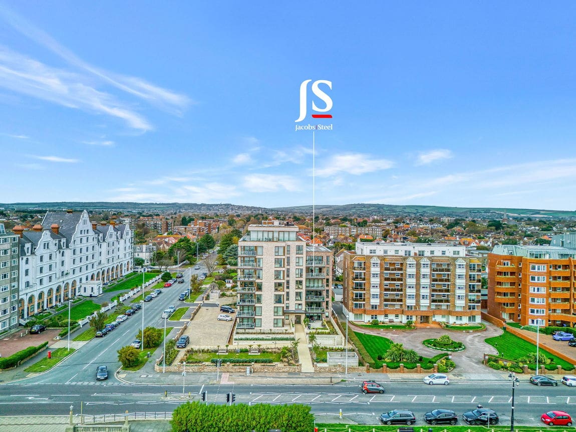 2 bedroom Flat Under Offer
