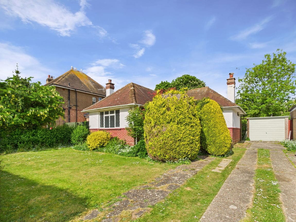 2 bedroom Bungalow Under Offer