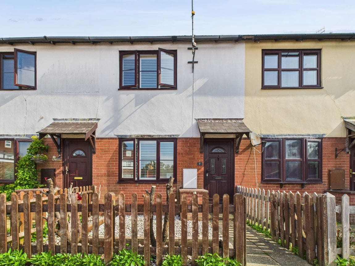 1 bedroom Terraced House Under Offer