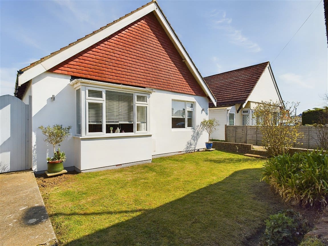 4 bedroom Bungalow Under Offer