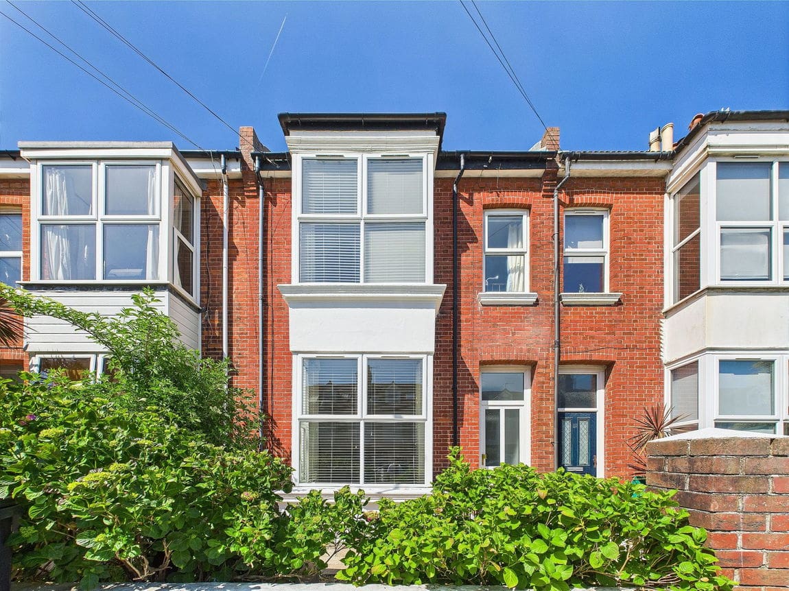 5 bedroom Terraced House For Sale