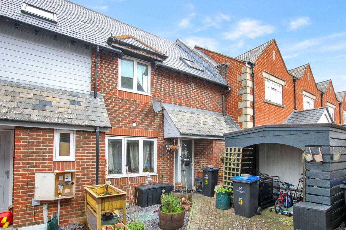 2 bedroom Terraced House Sold