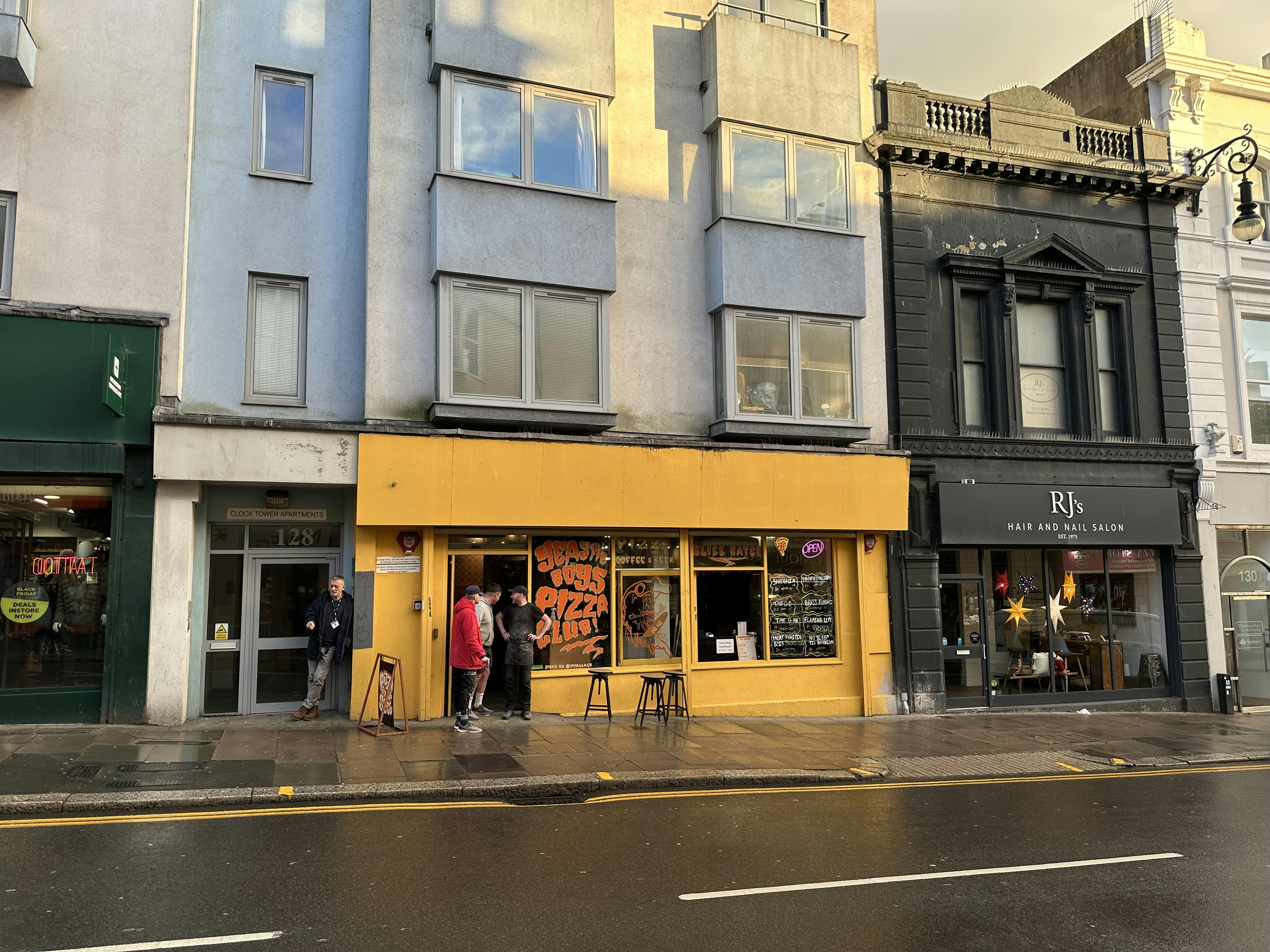 Retail Property (High Street) Let