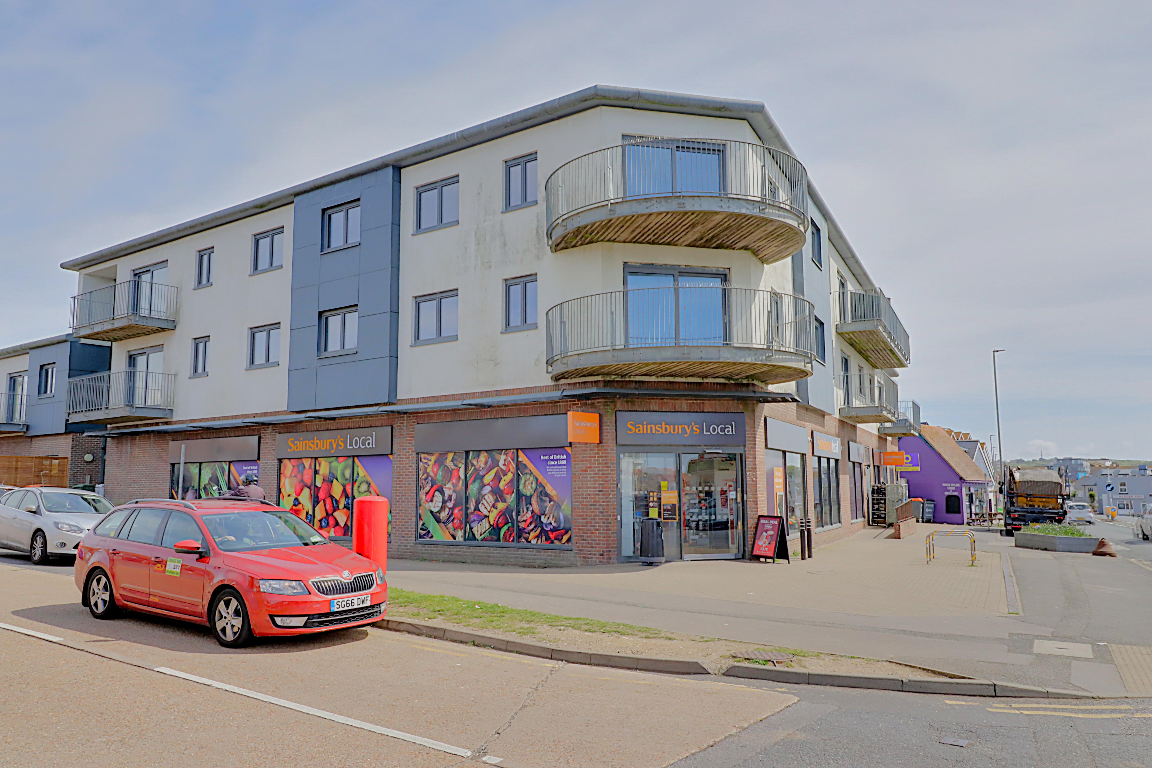 2 bedroom Flat Let Agreed