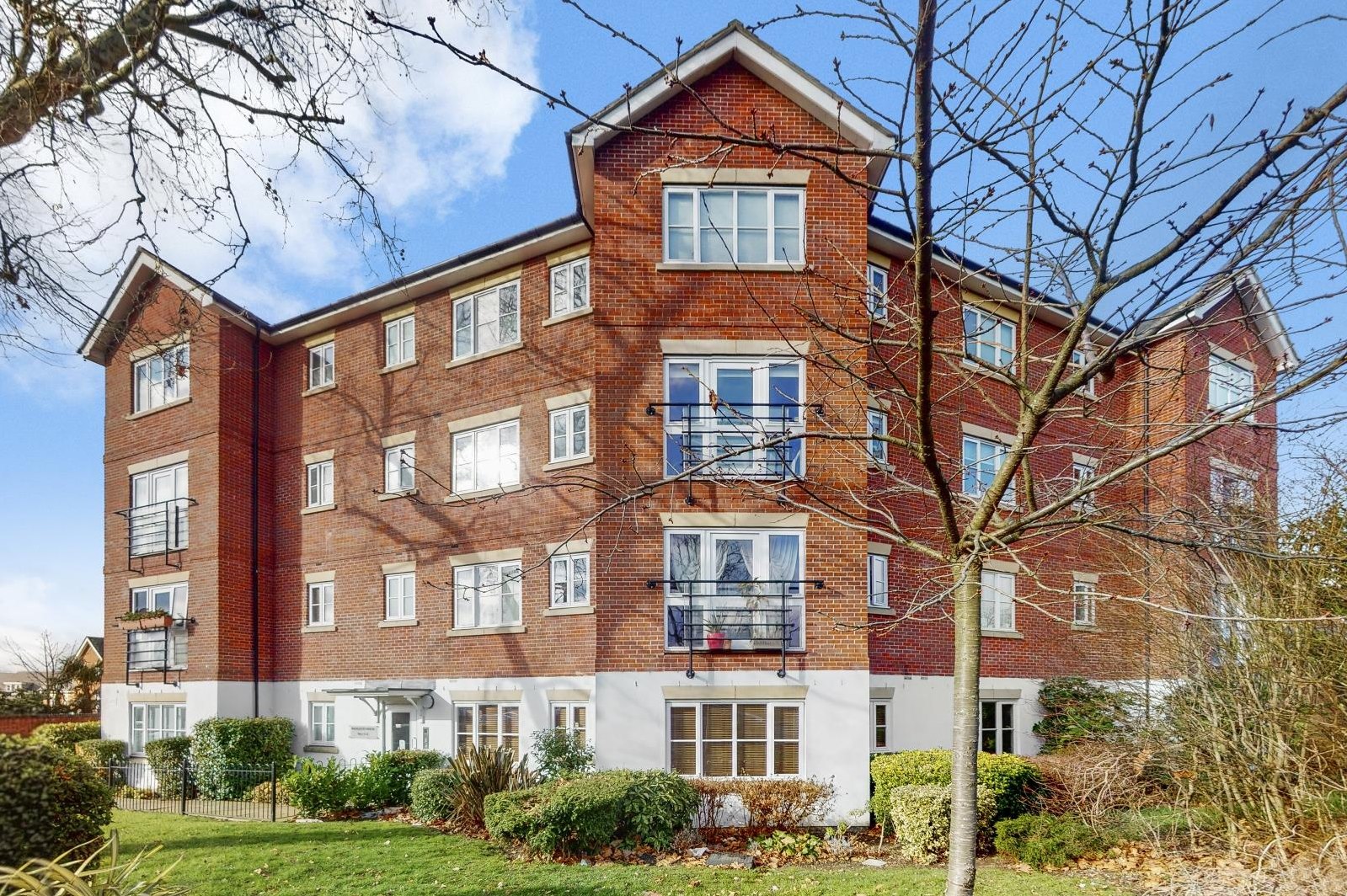 2 bedroom Apartment Under Offer