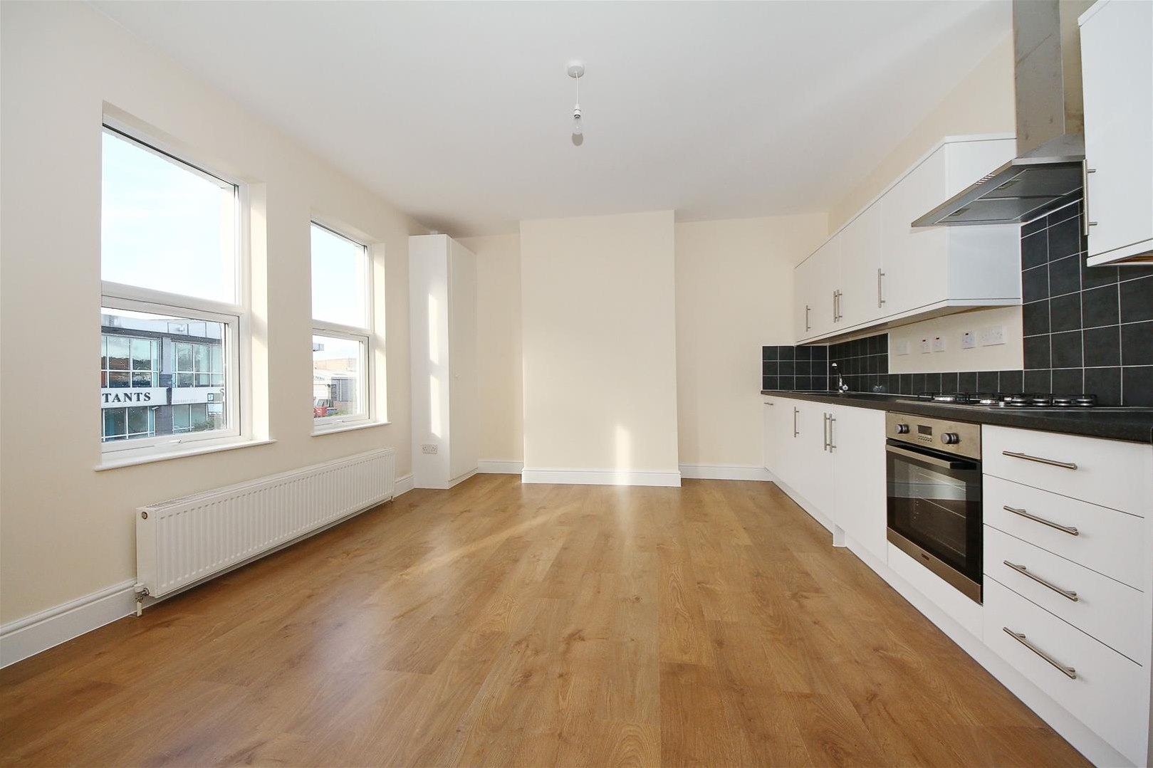3 bedroom Maisonette Under Offer