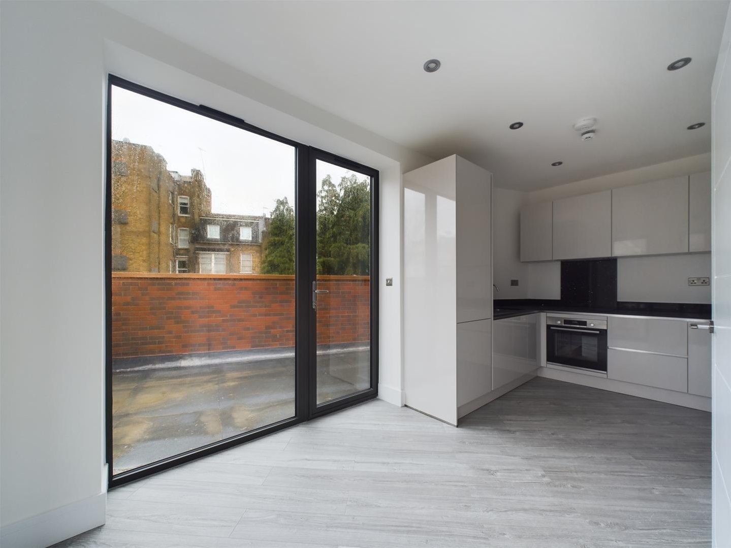 4 bedroom Maisonette Under Offer