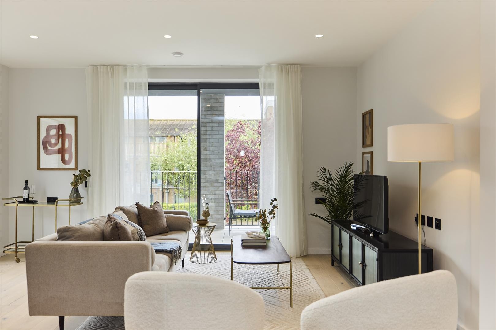 1 bedroom Apartment For Sale