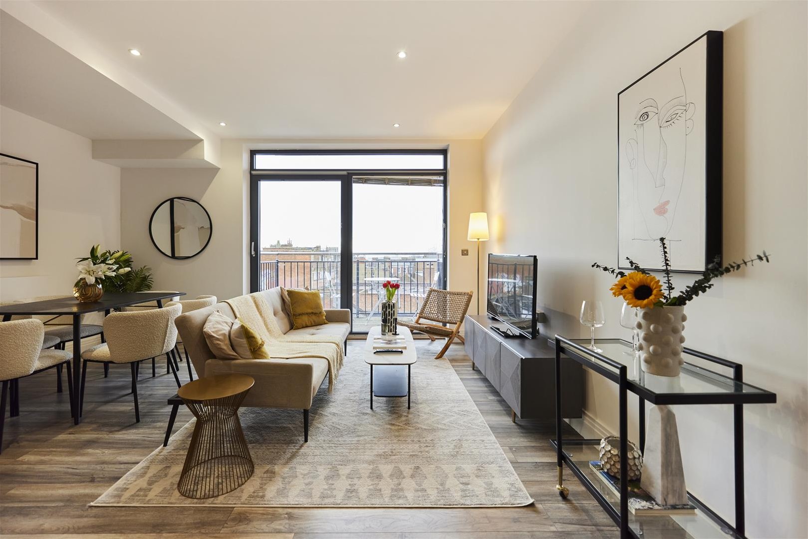 3 bedroom Apartment Under Offer
