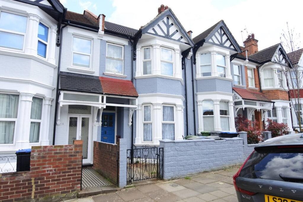 4 bedroom  Under Offer