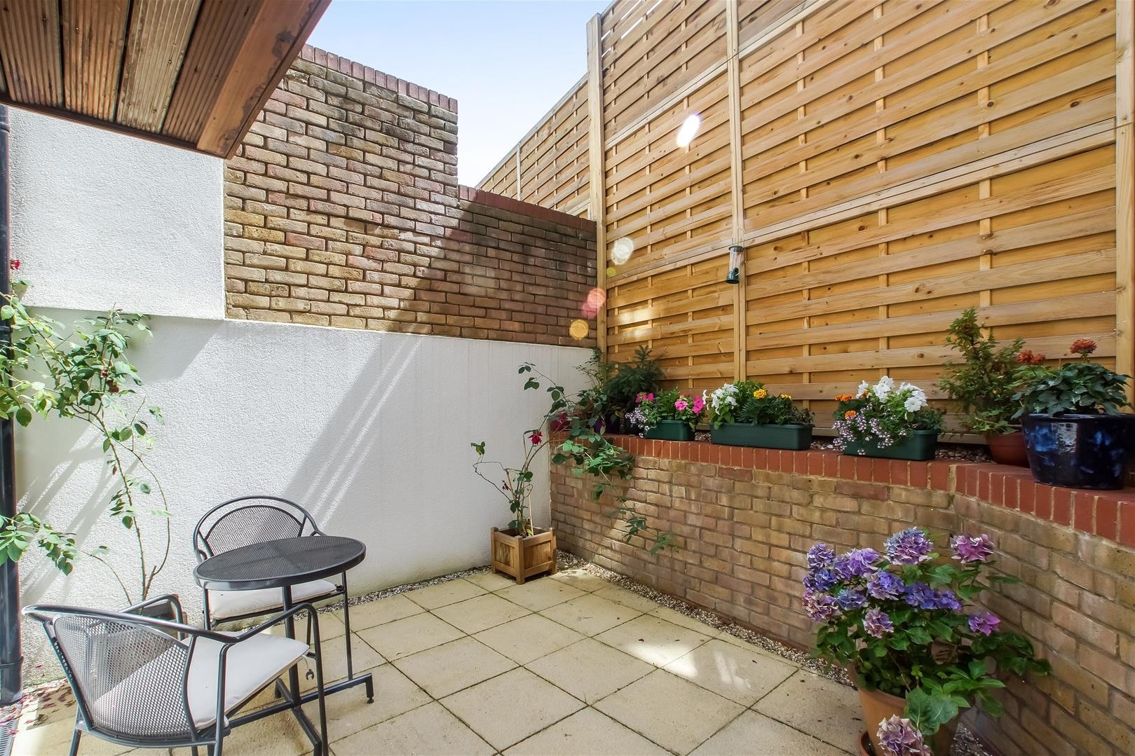 1 bedroom Apartment Let
