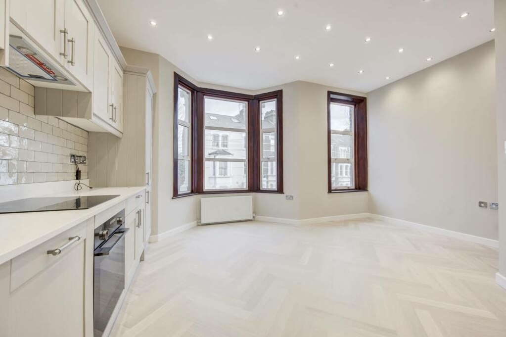 2 bedroom Apartment Under Offer