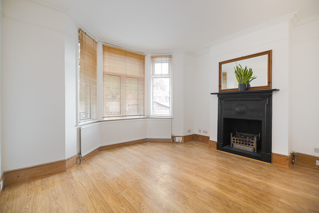 2 bedroom Bungalow To Let