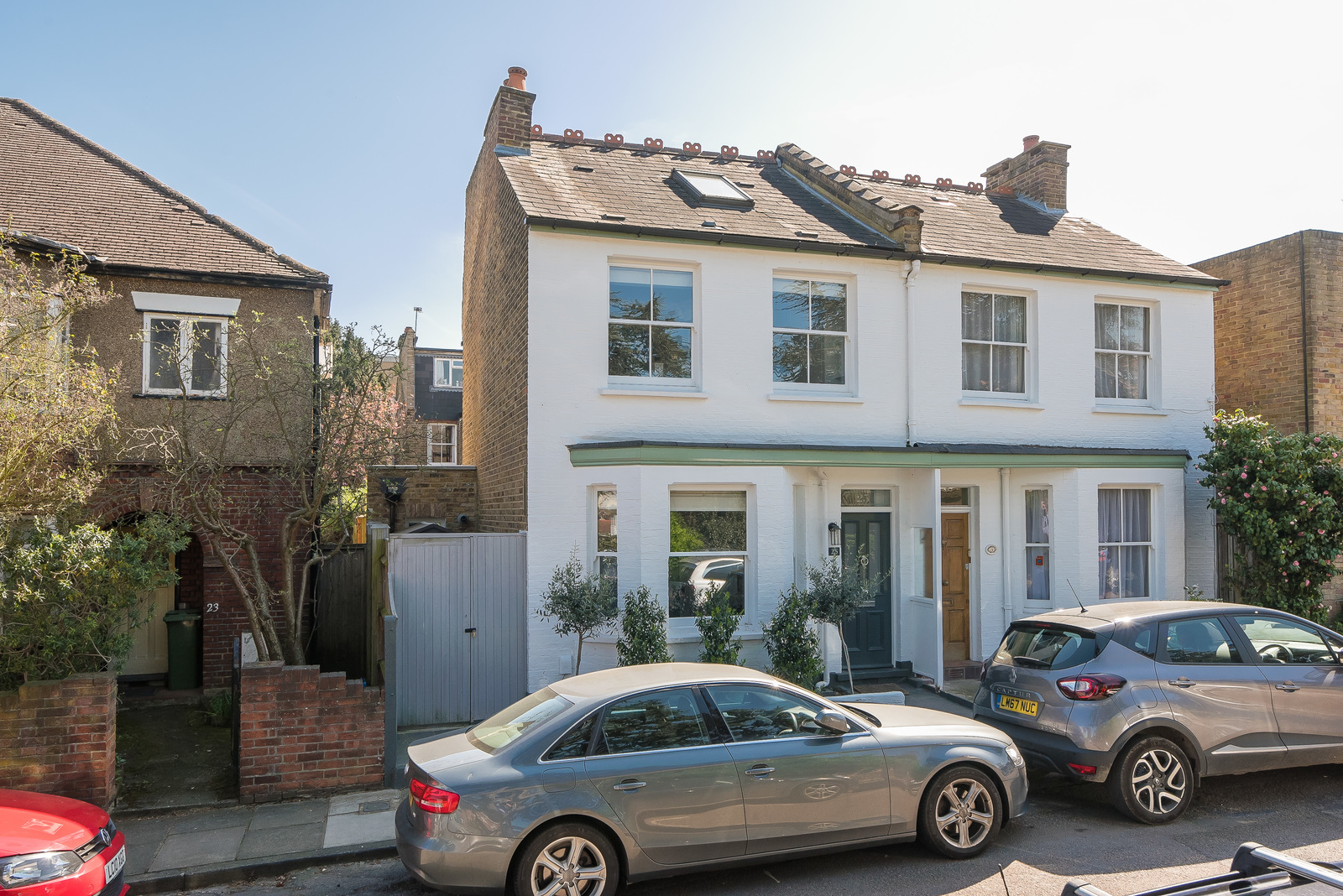 3 bedroom Bungalow To Let