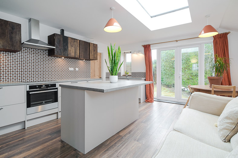 4 bedroom End of terrace house To Let