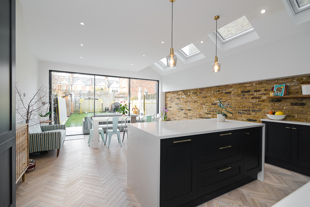 4 bedroom Bungalow To Let
