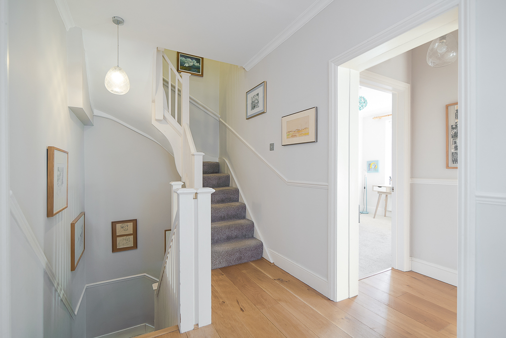 6 bedroom Detached house SSTC
