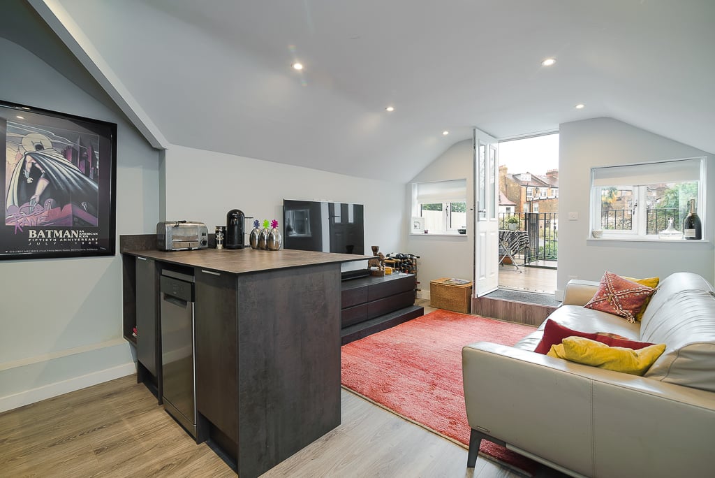1 bedroom Bungalow To Let