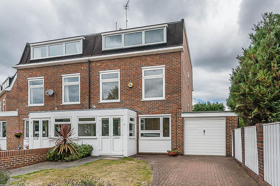 4 bedroom  To Let