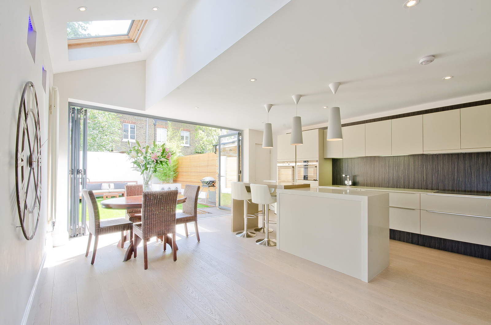 5 bedroom End of terrace house To Let