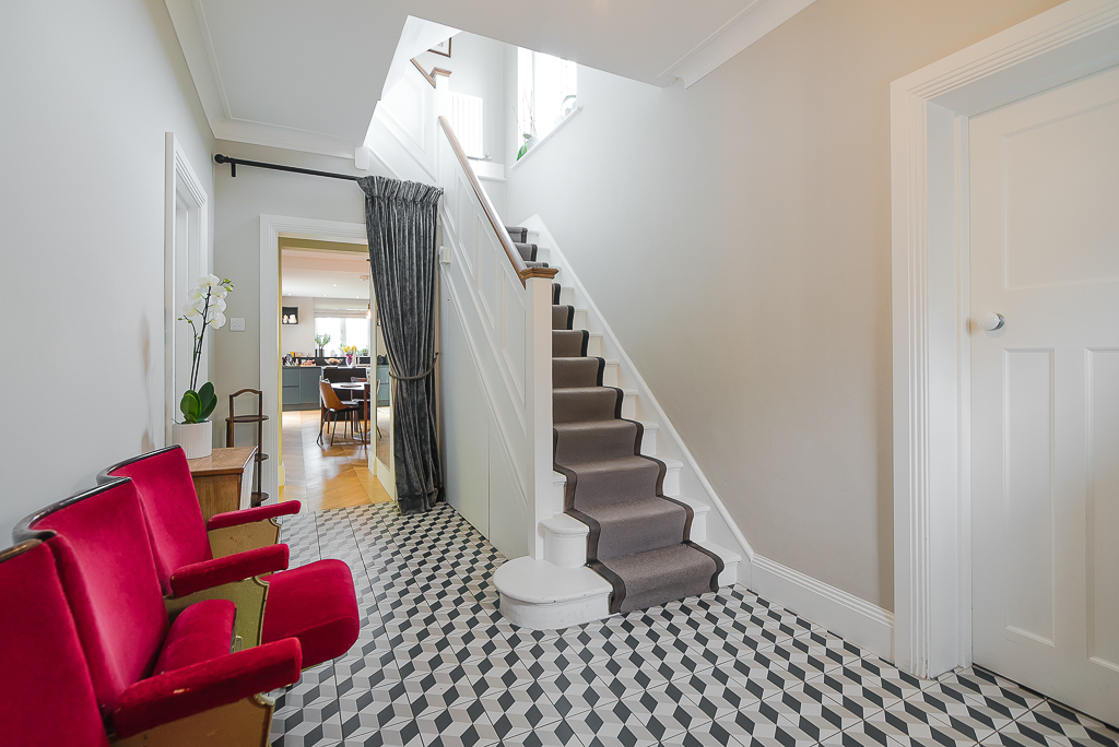 5 bedroom Detached house Sold
