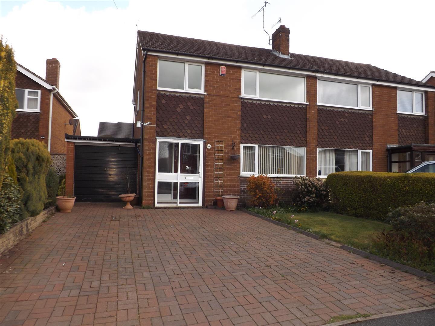 3 bedroom Detached house Let agreed