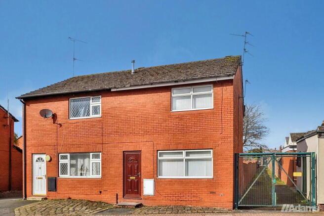 2 bedroom Detached house SSTC