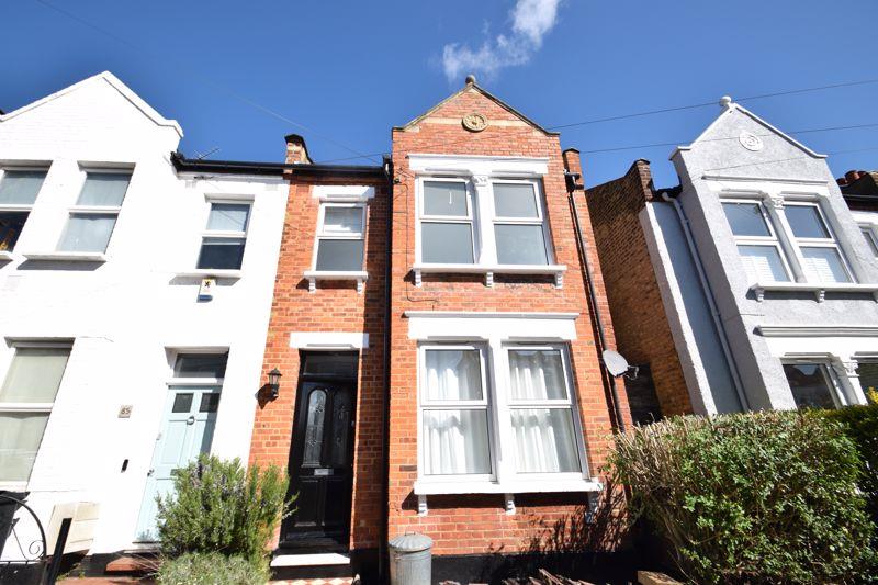 4 bedroom Detached house Let Agreed