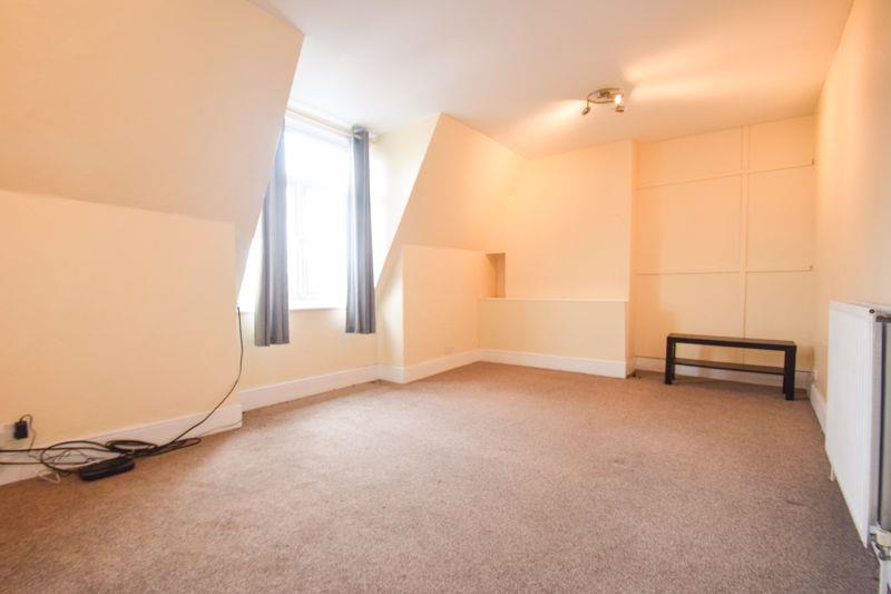 2 bedroom Flat Let Agreed