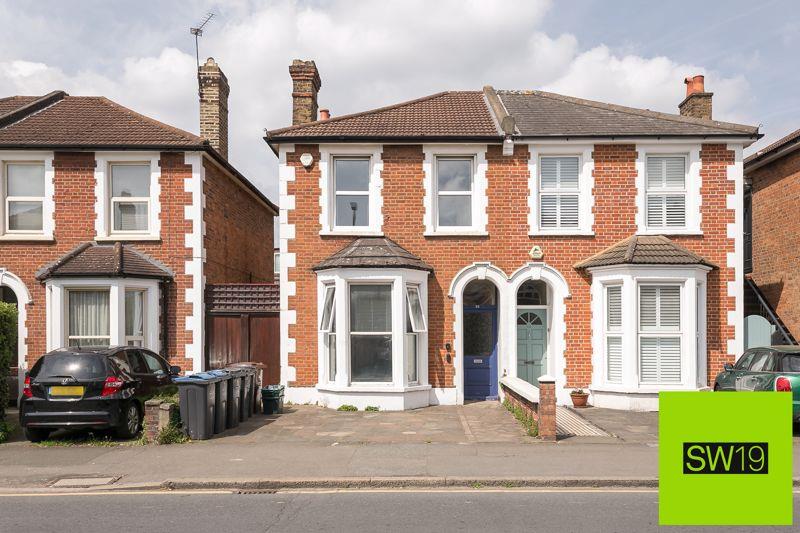 3 bedroom Semi-detached house Sold