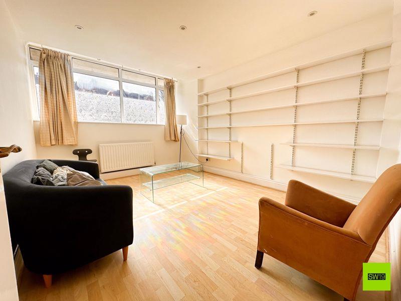 2 bedroom Flat Let Agreed
