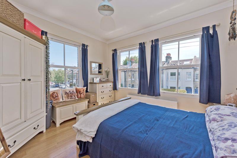 2 bedroom Maisonette Let Agreed