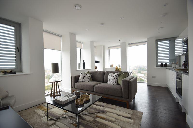 2 bedroom Flat Let Agreed